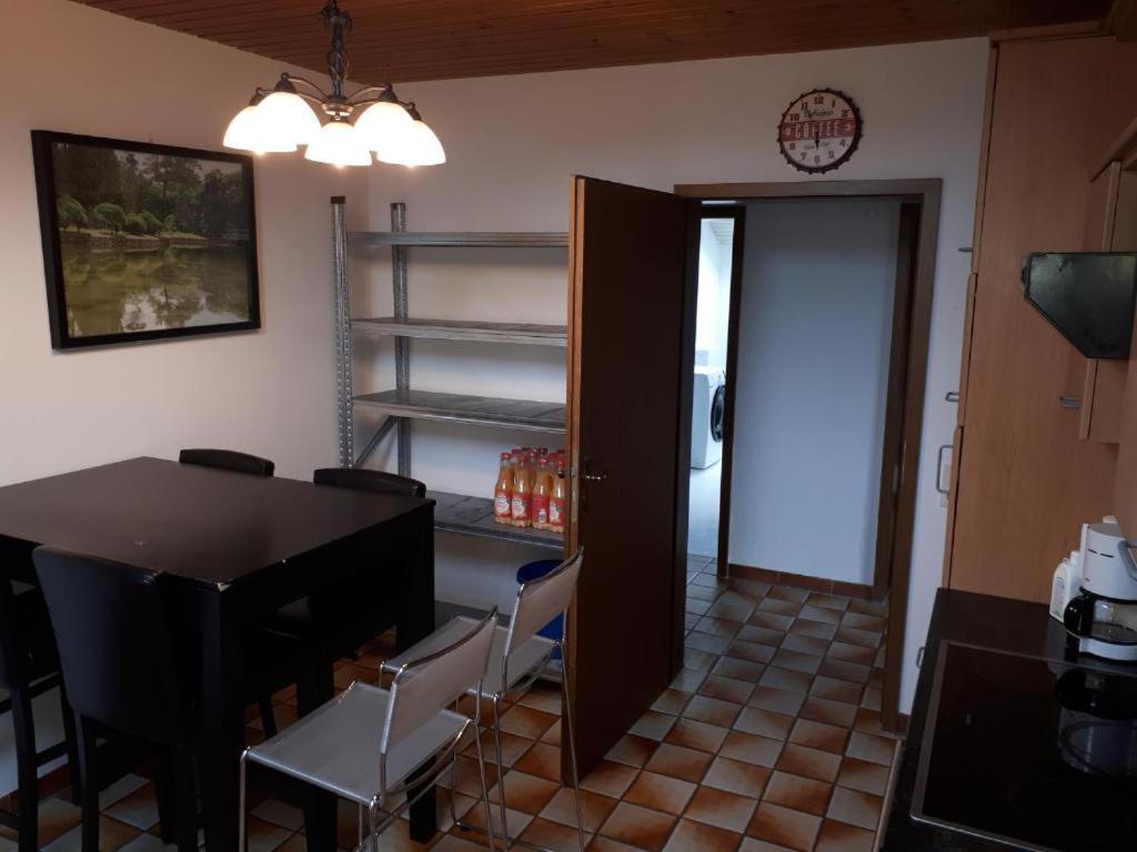 Karl-Stieler-Str. One Room In A 2 Room Appartment ; Lot Space Bruckmuhl Exterior photo